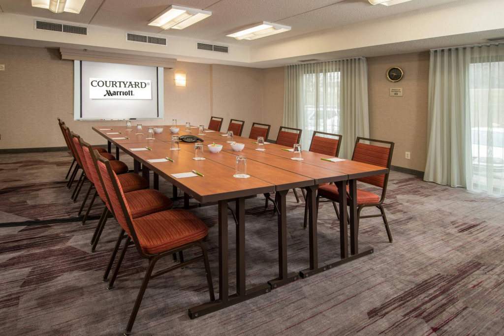Courtyard By Marriott Baltimore BWI Airport