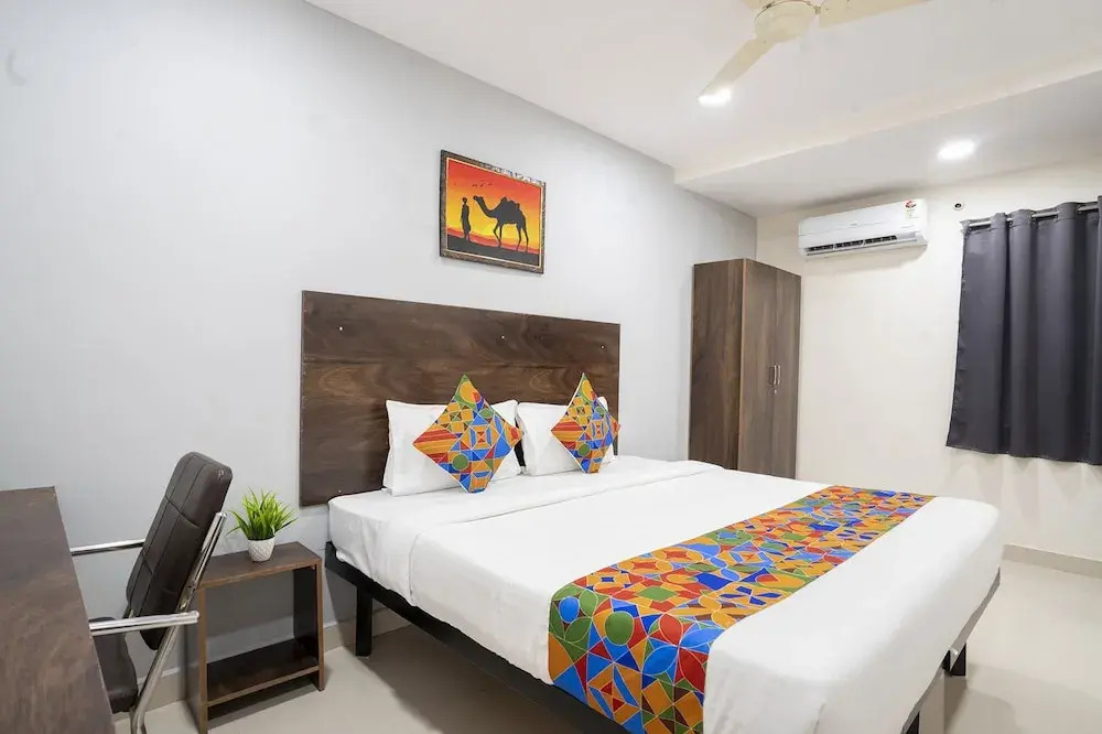 FabHotel Grand Aarvi Prime - Nr Hafeezpet, Madeenaguda