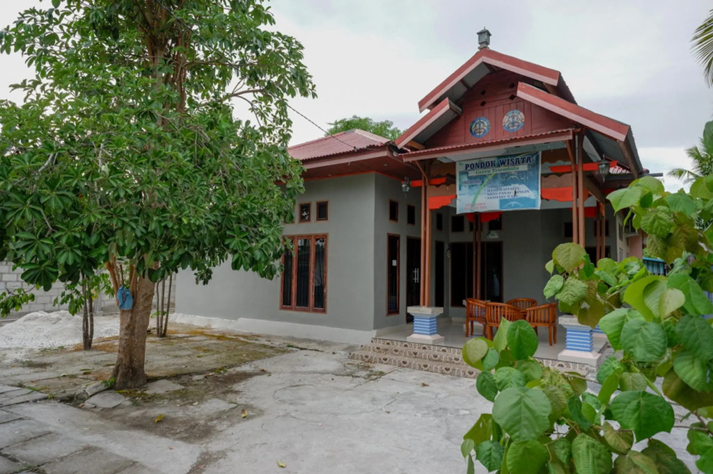 RedDoorz @ Wangi-Wangi Island Wakatobi