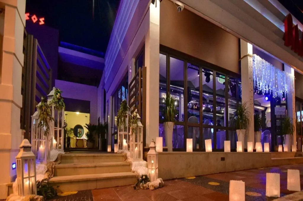 Dionisos Hotel