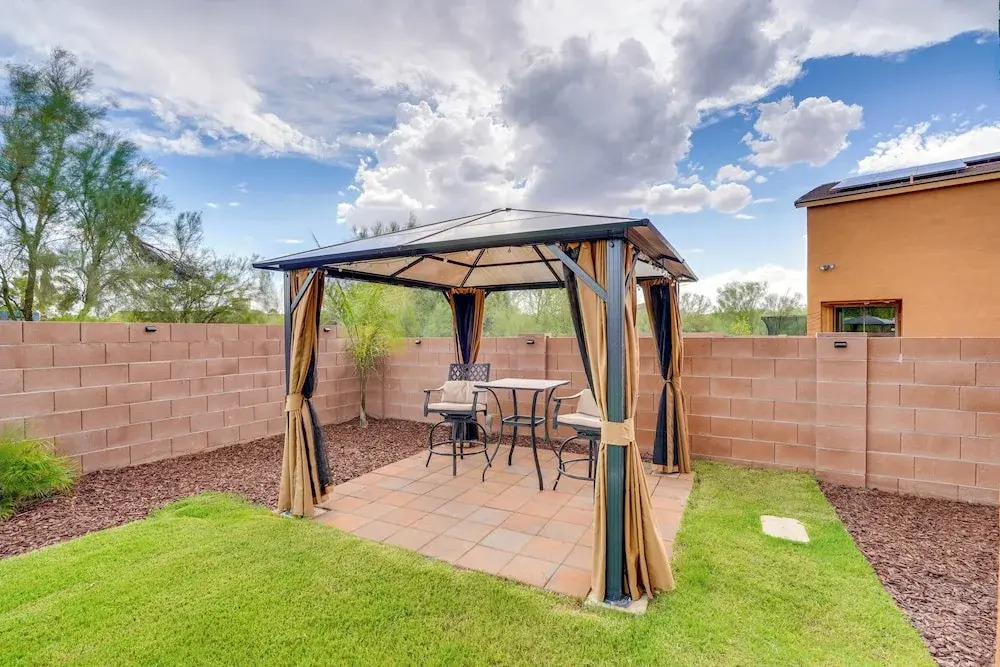 Tucson Getaway: 7 Mi to Saguaro National Park!