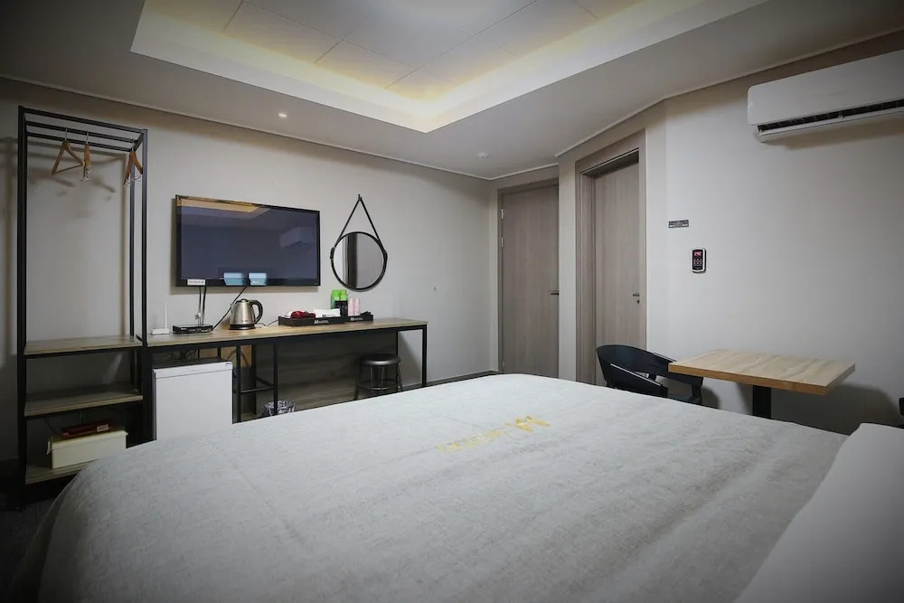 Hey, Jecheon Hotel