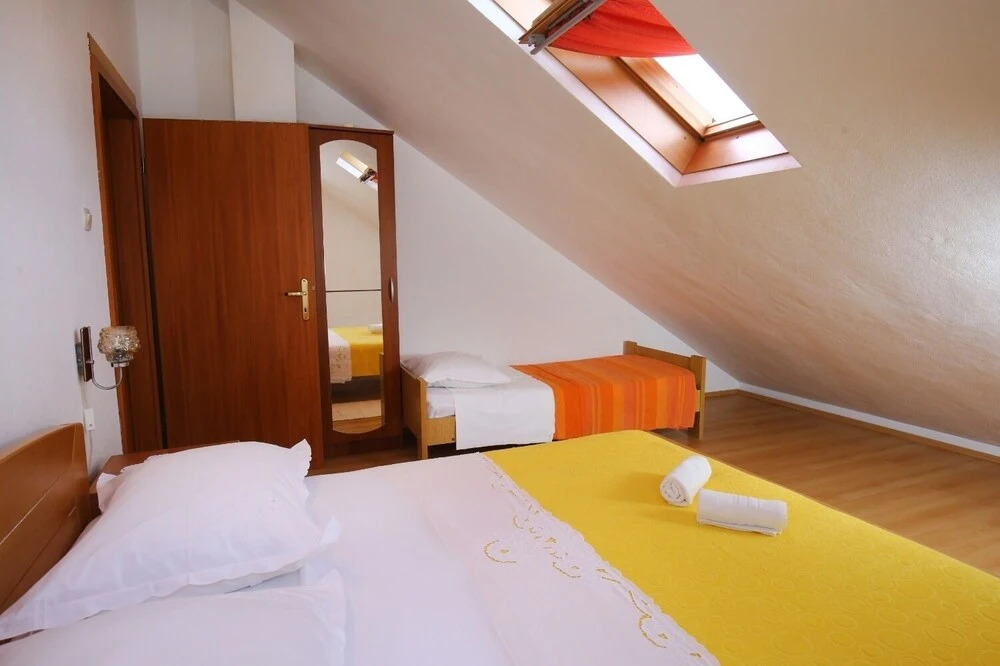 Neda - Perfect Location & Free Parking - A3
