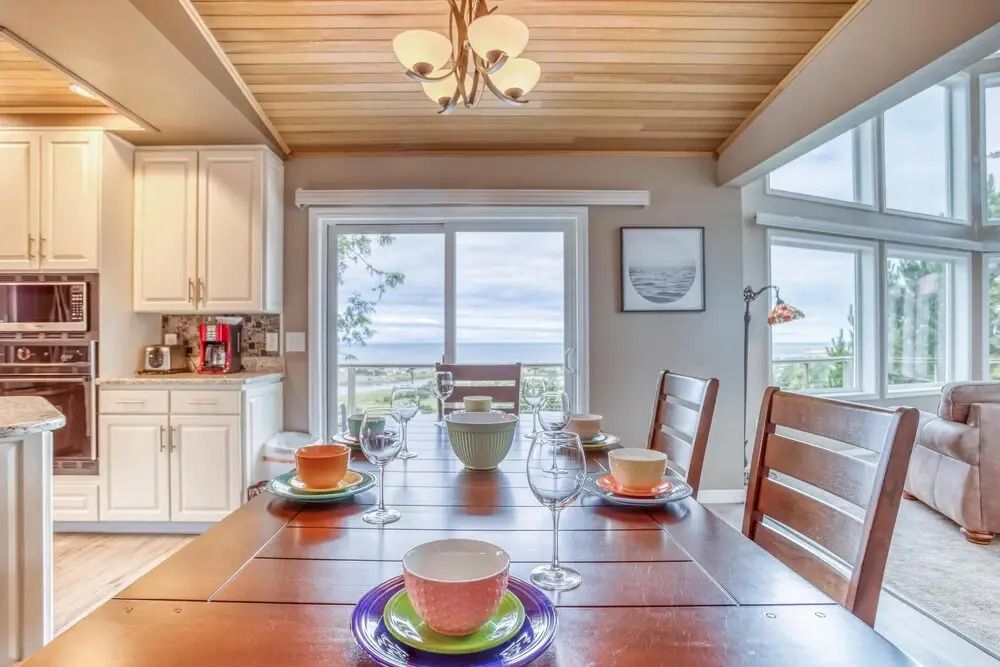 Pelican Villa - Meredith Lodging