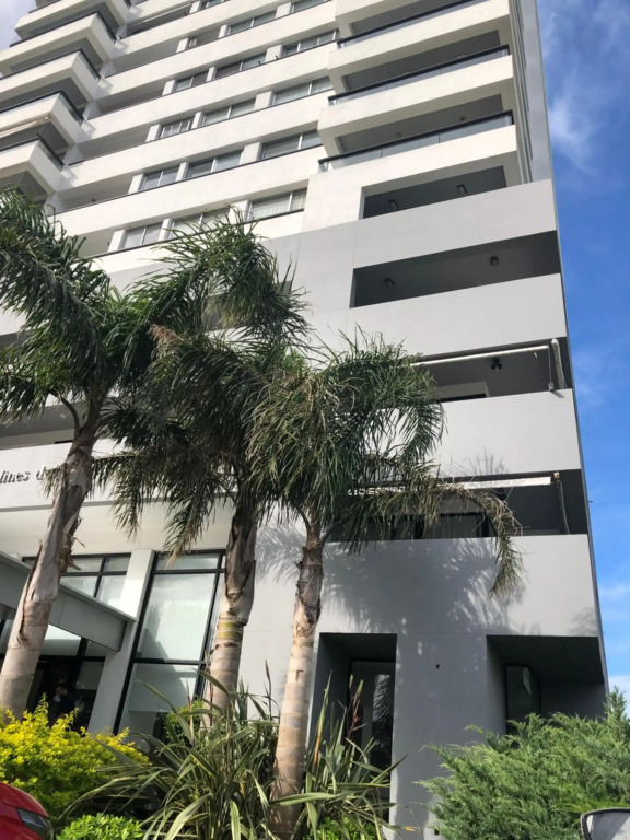Edificio Jardines del Country Piso 19