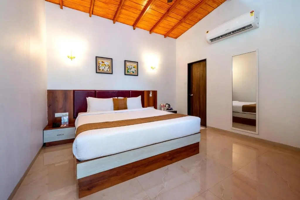 Freesia Resort by Express Inn