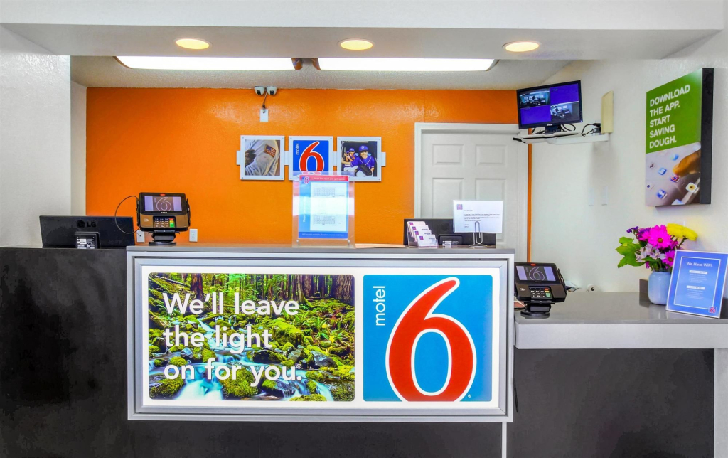 Motel 6-Medford, OR - North