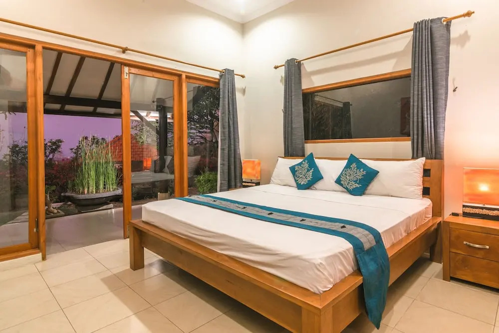 Villa Lotus Kayuputih