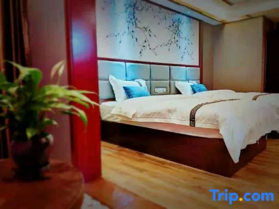 Shizhu Lianyi Business Hotel
