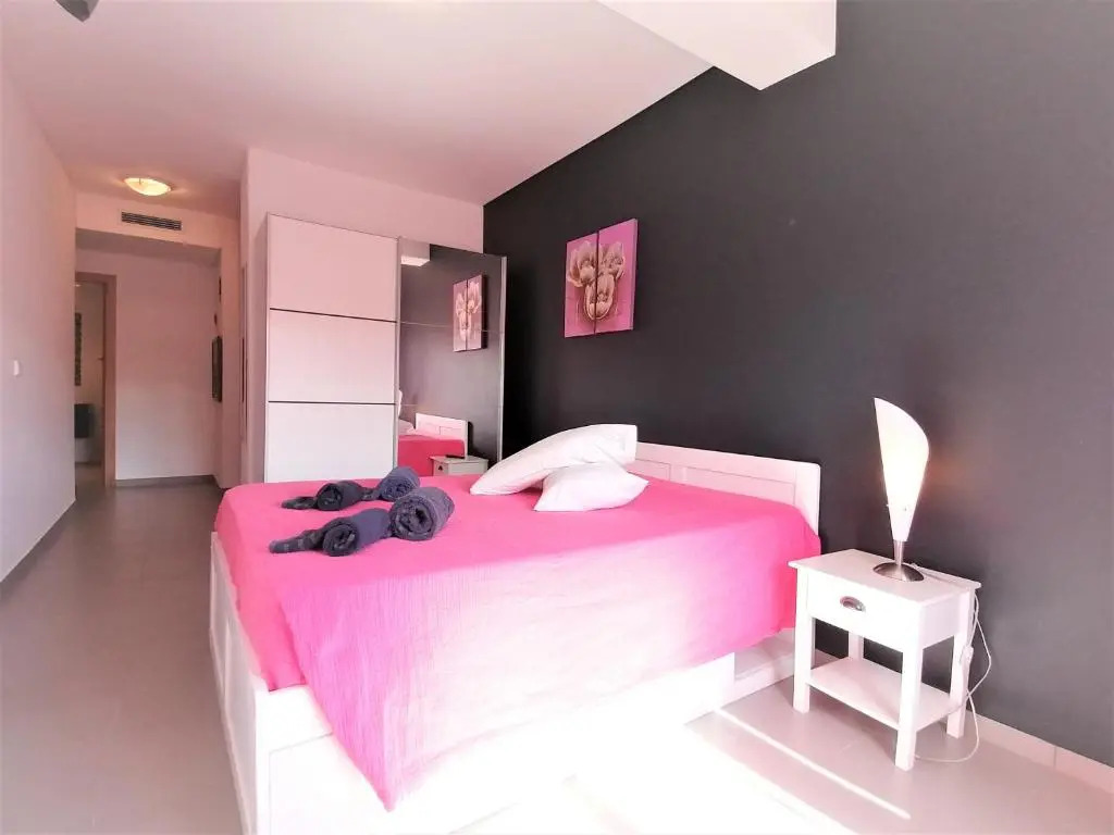 Paraiso Sol Rocha Luxurious beach apartment