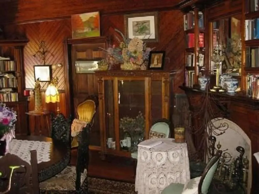 The Washington Irving Inn