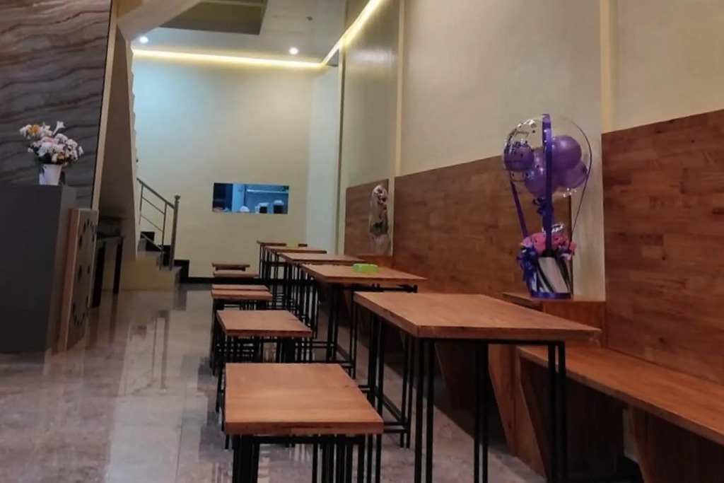RedDoorz Plus near Ramayana Pematangsiantar