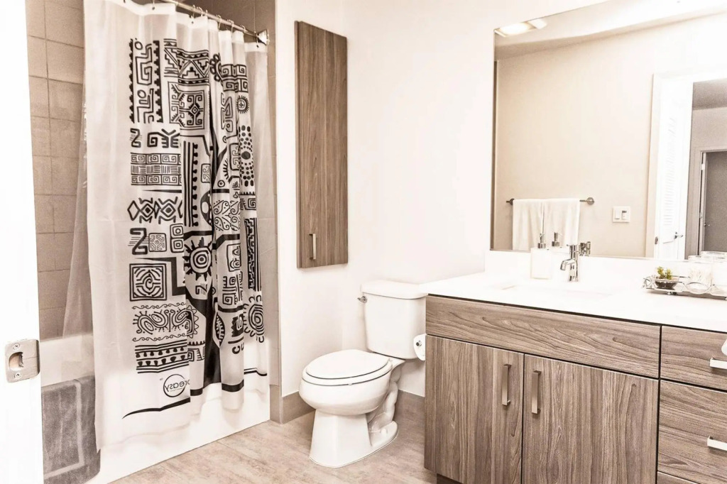 New 2BR/2BA Apartment near Tech Campuses with Pool
