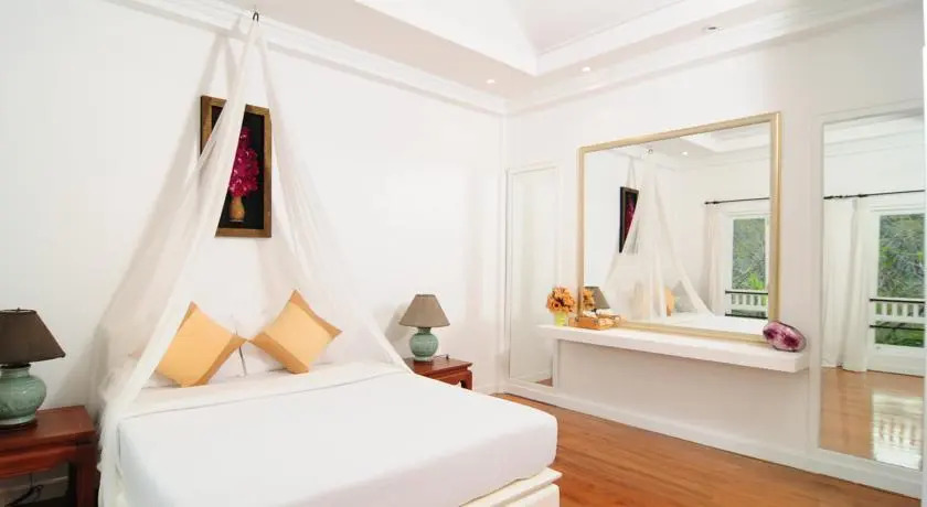 The Cabana Pool Suite