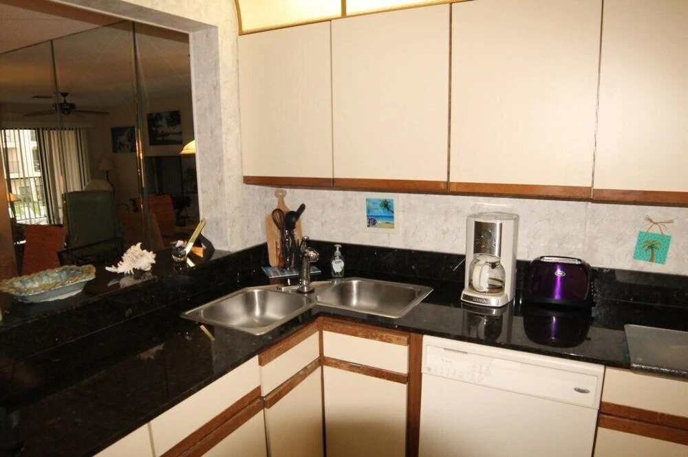 Sea Place 12224 2 Bedroom Condo by Redawning