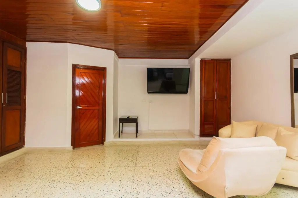 Hotel Med Suites 94
