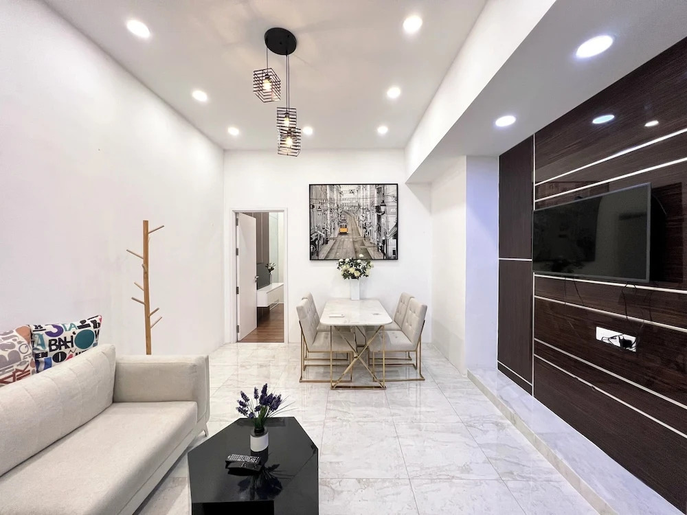 Rivergate Residence District 4