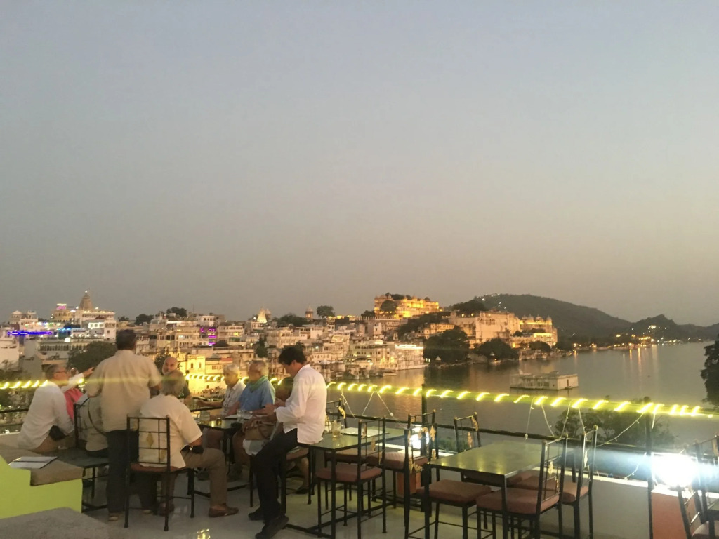 Hanuman Ghat Boutique Stays On Lake Pichola