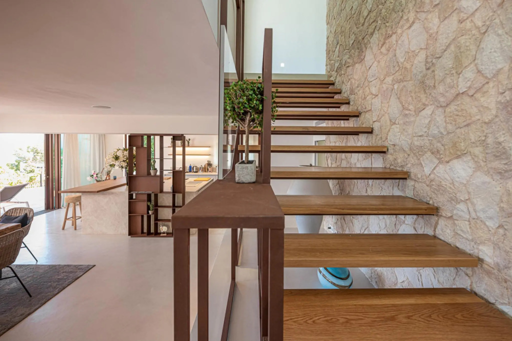 Villa Lifestyle Cap Martinet with magic seaviews