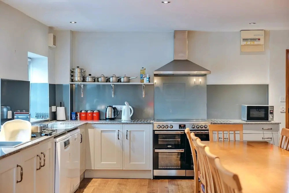 Cottage in Shropshire With Pool & Tennis