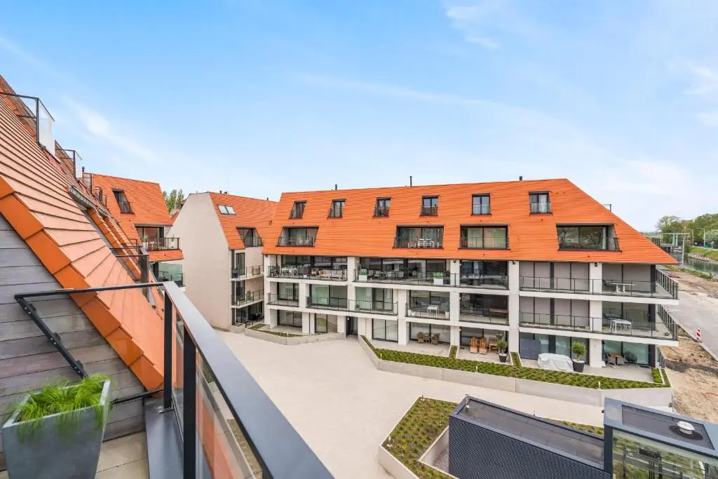 Renewed comfort duplex w 2 terraces nearby Marina
