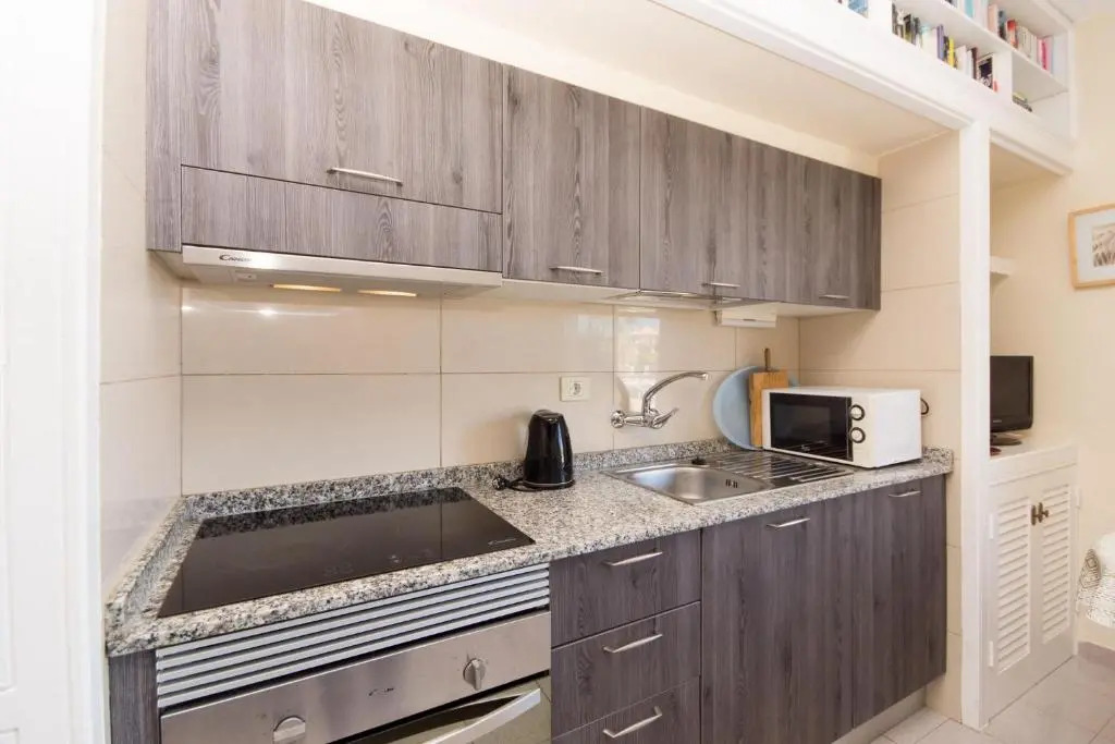 Los Olivos 13 - One Bed