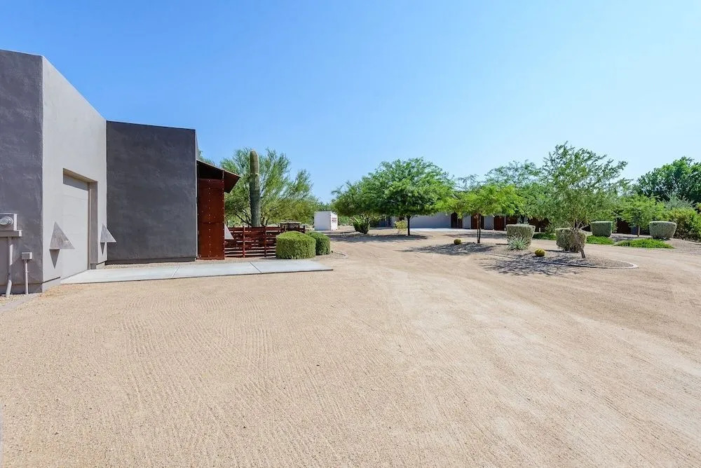 Lone Mountain Casita 1 Bedroom Home by RedAwning