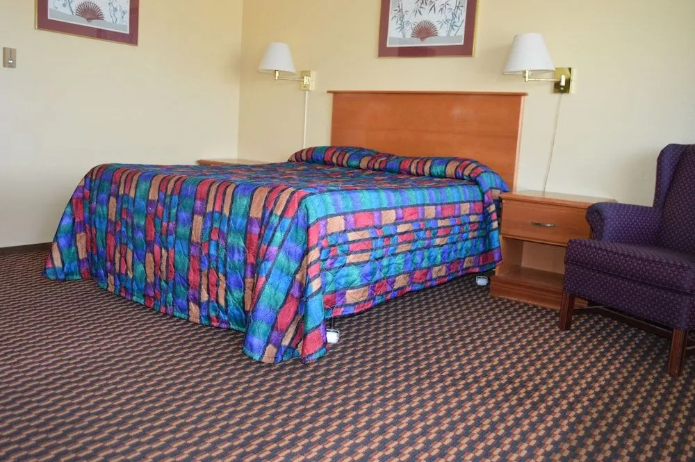 Midway Motel