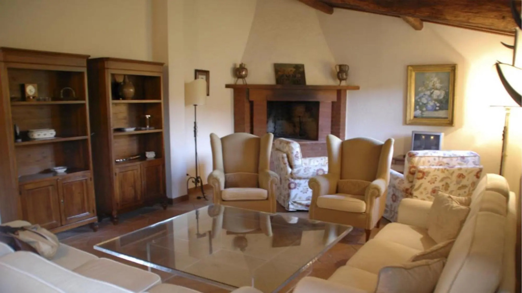 Independent Residence Ideal for Groups up to 22 Guests in the Countryside of Mugello-magnolia e Camelia