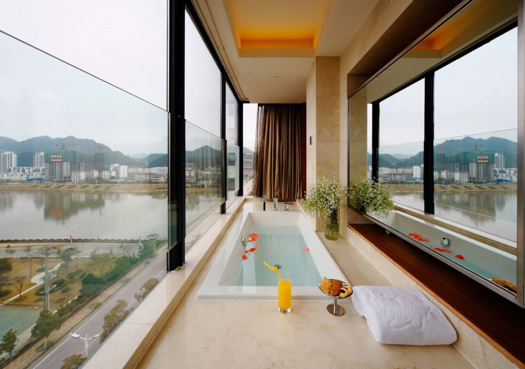 DW Hotel