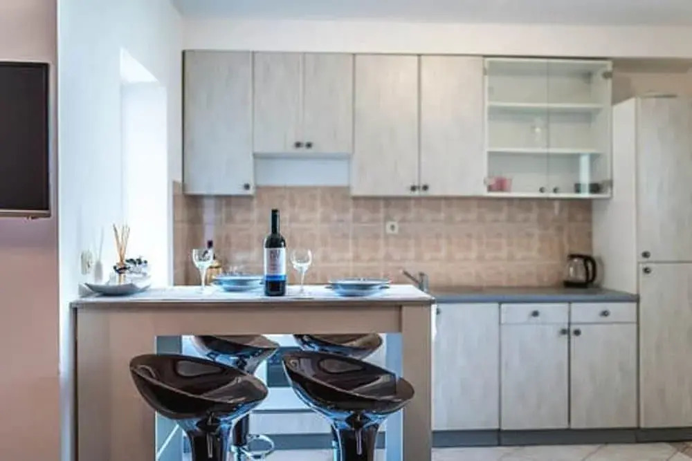Apartment Lara 1Km From Sea