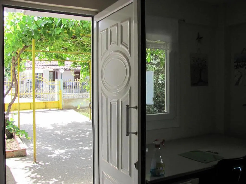 TERPSITHEA's HOUSE