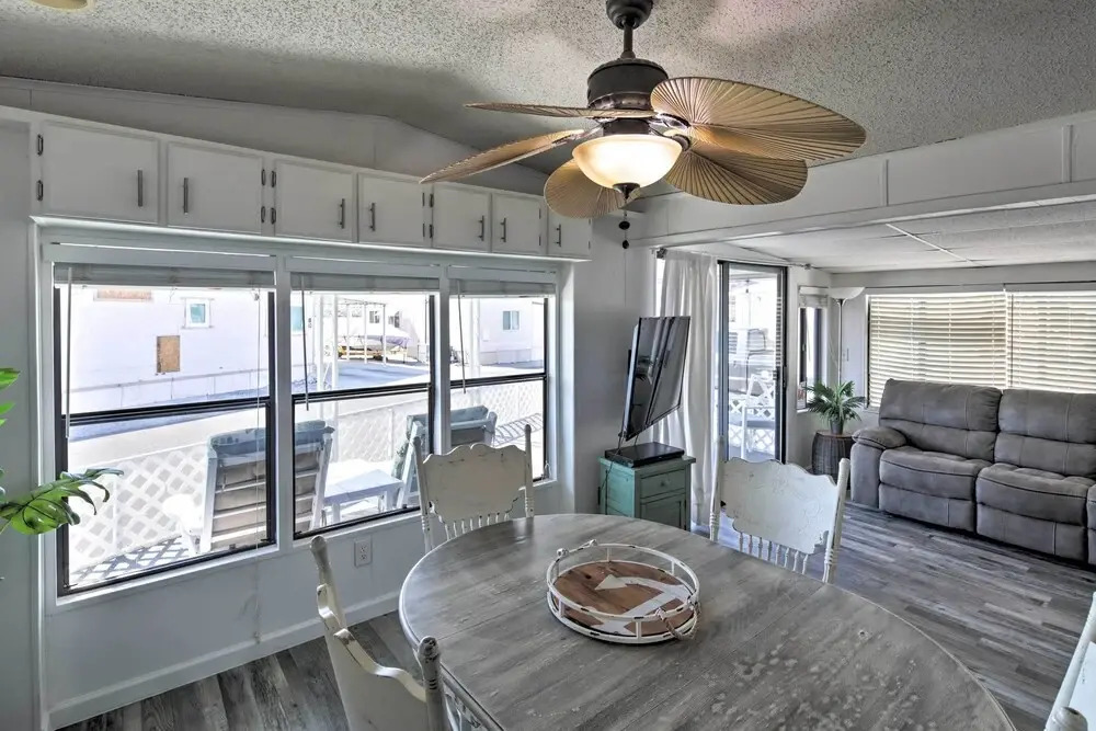 Lake Havasu Home w/ Resort Perks, Walk to Lake