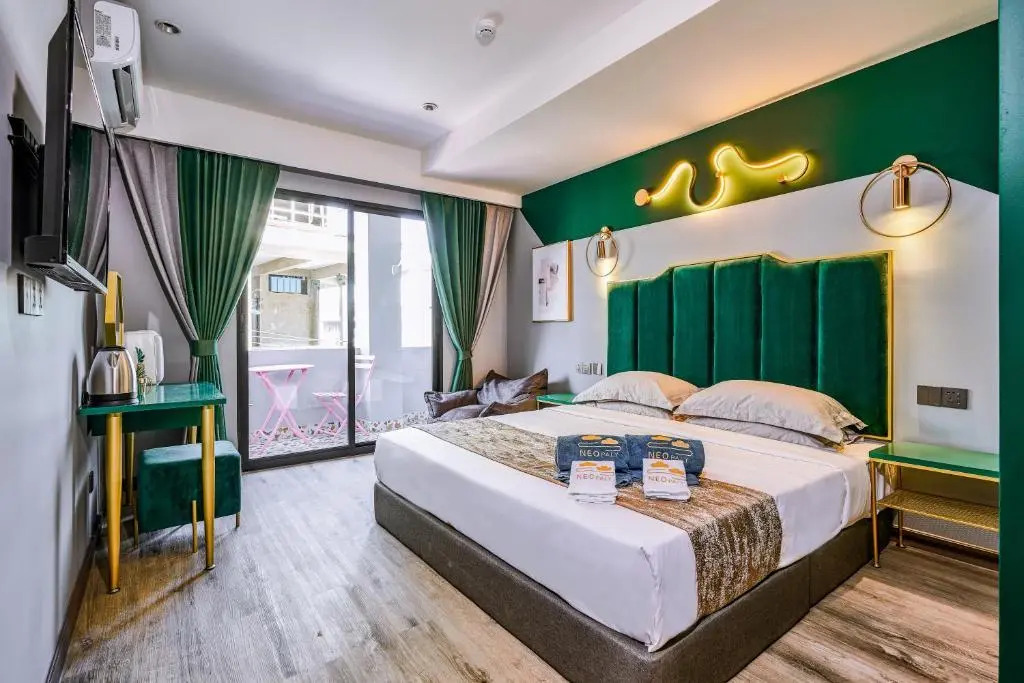 Neo Paly Hotel