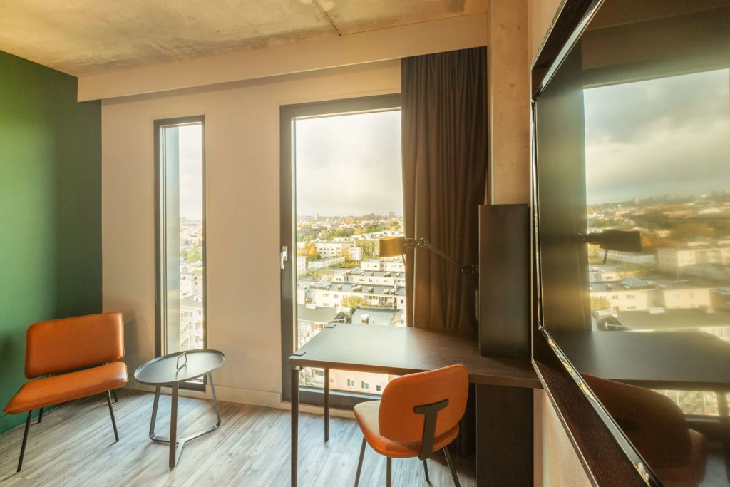 Holiday Inn - the niu, Fender Amsterdam