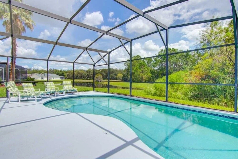 South Facing/pet Friendly Pool ! 5 Bedroom Home