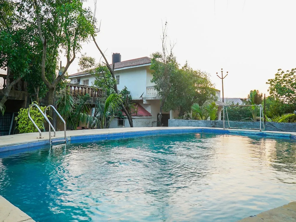OYO 19578 Home Mountain View 3BHK Lonavala