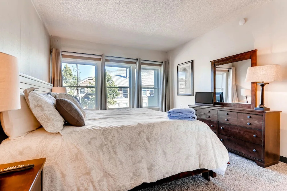 Edelweiss Haus 115 2 Bedroom Condo by RedAwning