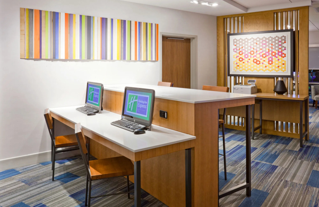 Holiday Inn Express and Suites Des Moines Downtown by IHG