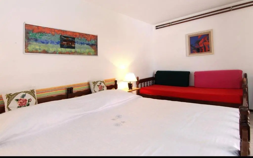 Studio Apartment Nik-50m from beach
