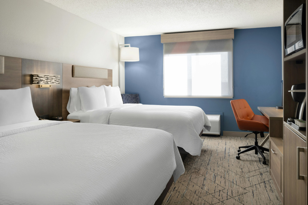 Holiday Inn Express & Suites Midwest City by IHG