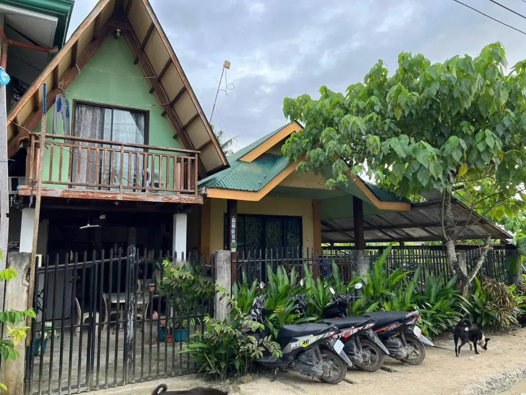 Flo Island Home