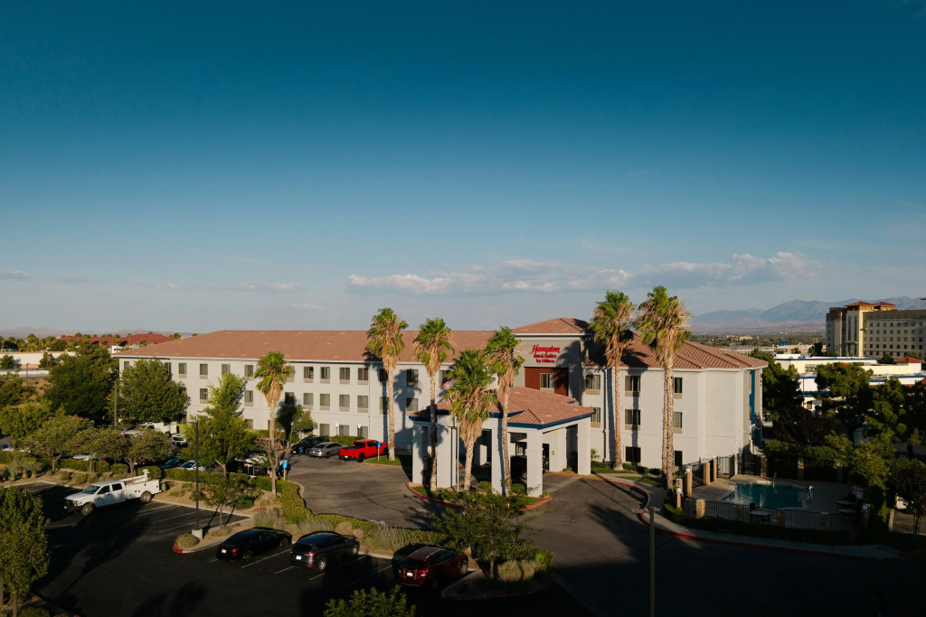 Hampton Inn & Suites Palmdale