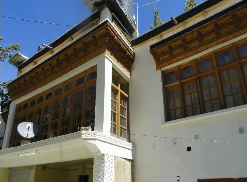 Jamspal Guest House