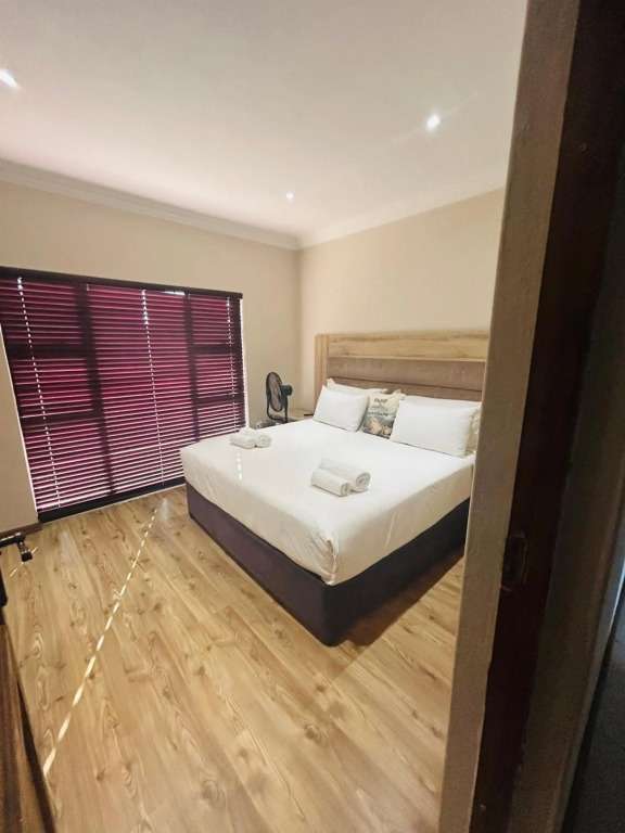 Bluewave Villa at 944 Kota