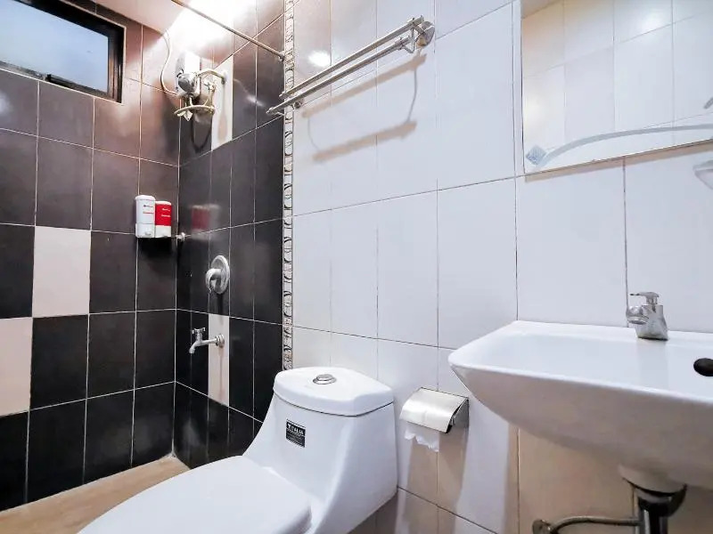 RedDoorz Plus near Robinsons Place Gensan