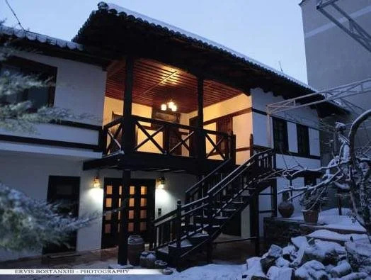 Bujtina Leons Apartments