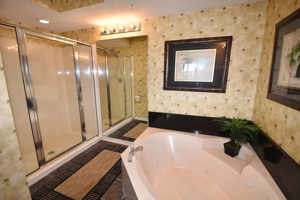 North Tower Apartment 207