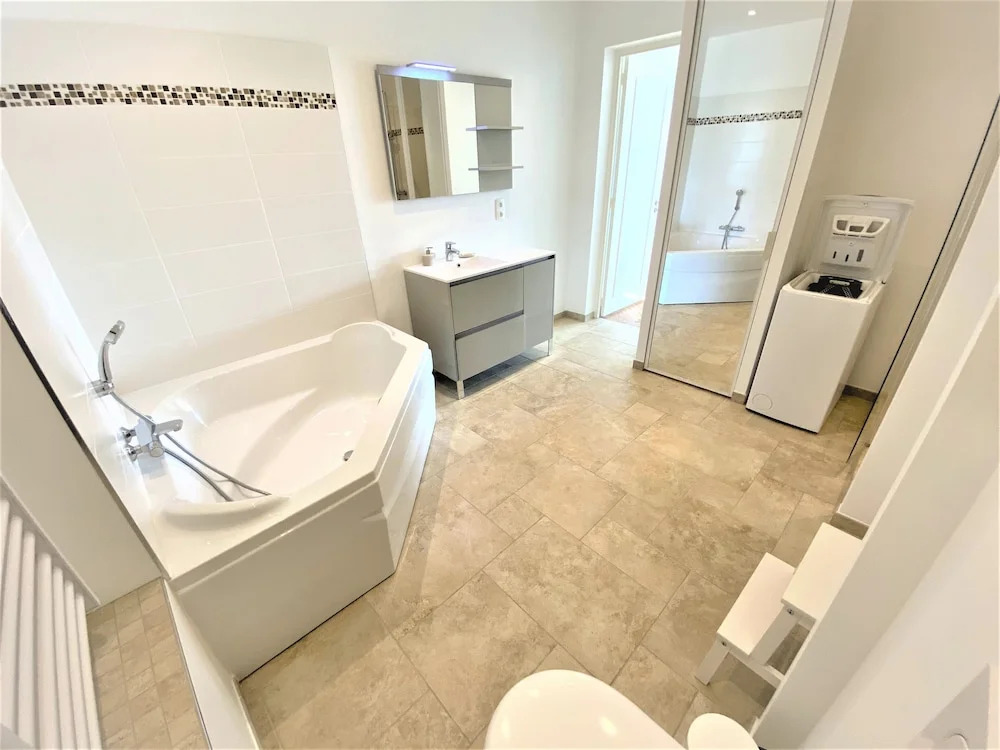 Viva Riviera Sunny 3 Bedrooms 2 Bathrooms Croisette