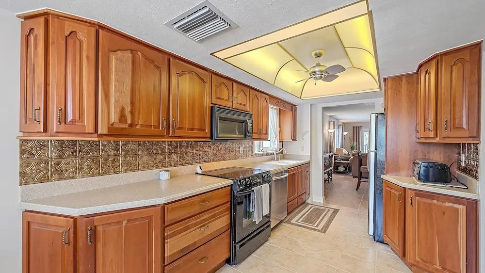 Salty Soldi 2 Bedroom Condo by RedAwning